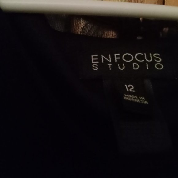 Sleeveless Dress - Picture 3 of 4